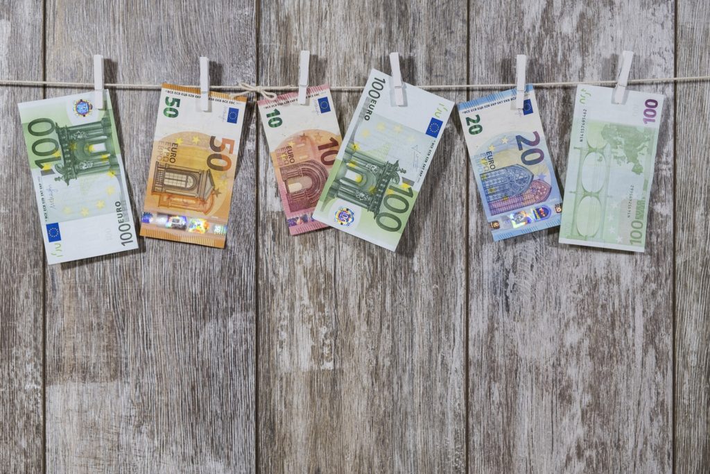 Derfor er det en dårlig ide at låne penge til gambling